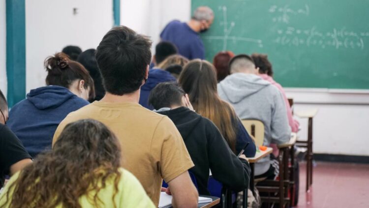 El costo de estudiar en Córdoba para jóvenes del interior tuvo un aumento interanual superior a la inflación