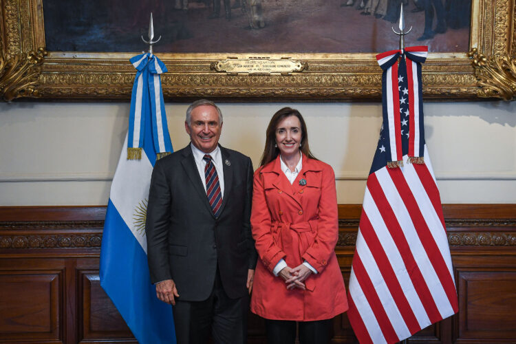 Villarruel recibió al embajador de Estados Unidos para dialogar sobre la relación bilateral