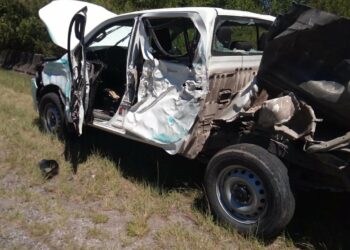 Un conductor ebrio chocó contra un colectivo con 24 personas a bordo