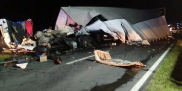 Fatal colisión entre camiones deja dos víctimas mortales en Vicuña Mackenna