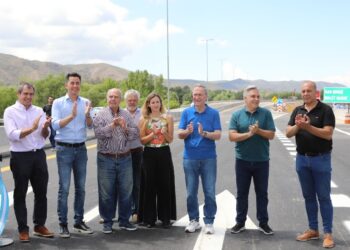 Schiaretti y Llaryora habilitaron un nuevo tramo de la Autovía Punilla