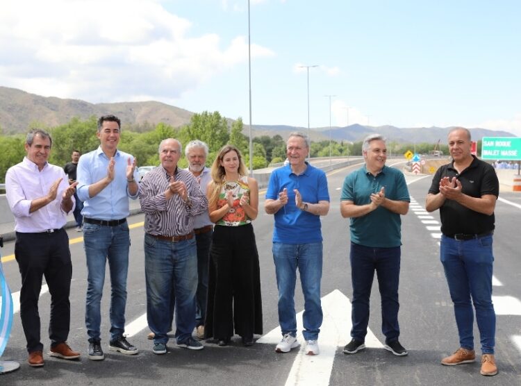 Schiaretti y Llaryora habilitaron un nuevo tramo de la Autovía Punilla