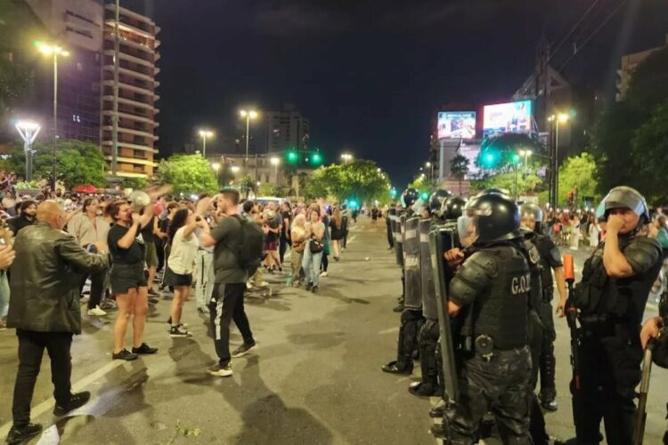 El fiscal De Aragón aseguró que la policía también “fue agredida” en los enfrentamientos