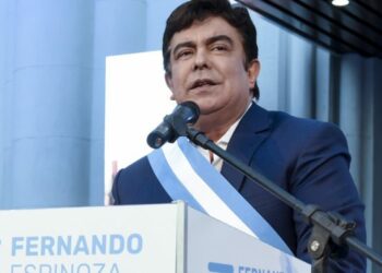 Espinoza: «Con este decreto, el Presidente vacía el bolsillo de nuestra gente»