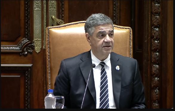 Jorge Macri juró como jefe de gobierno porteño y adelantó que trabajará "en equipo" con Nación Jorge Macri juró como jefe de gobierno porteño y adelantó que trabajará "en equipo" con Nación