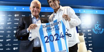 Costas fue presentado como flamante DT de Racing