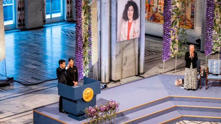 Mohammadi recibió el Nobel de la Paz y criticó a Irán