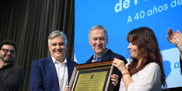 Con Schiaretti y Llaryora presentes, la Provincia distinguió a Abuelas de Plaza de Mayo