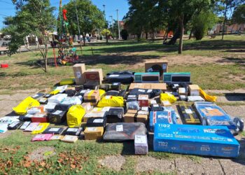 Se robó un camión de Mercado Libre repleto de paquetes y así lo detuvieron