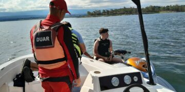 Comenzó el verano y se intensifican los controles náuticos en los lagos más frecuentados por turistas