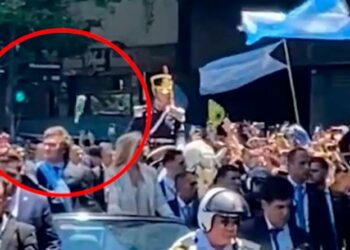 Identificaron al hombre que arrojó una botella al custodio de Milei durante la asunción