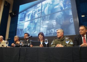 Bullrich, tras la marcha: «Hemos iniciado una manera distinta de tratar con los piquetes»