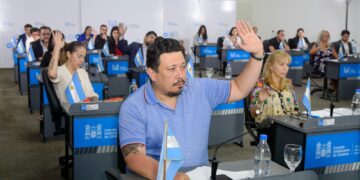 Concejales aprobaron una rebaja en sueldos del intendente y secretarios
