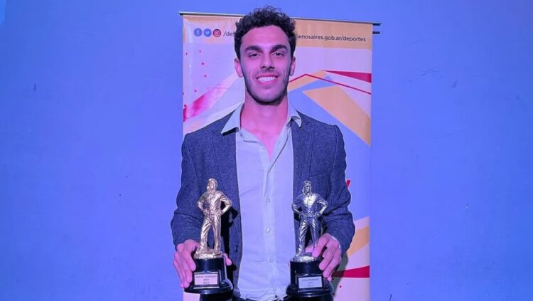 Fran Cerúndolo se quedó con el premio Jorge Newbery de oro Fran Cerúndolo se quedó con el premio Jorge Newbery de oro