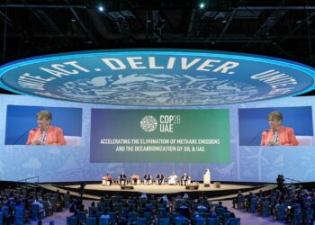 Líderes debaten por el futuro de los combustibles fósiles