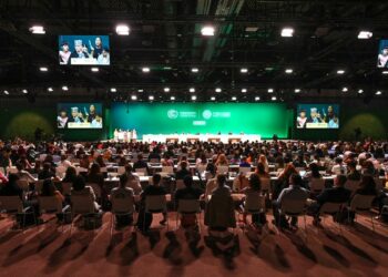 Para la COP28, la energía fósil “no es el camino”