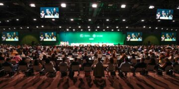 Para la COP28, la energía fósil “no es el camino”