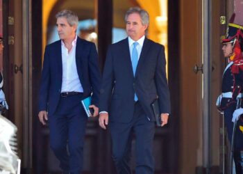 Caputo anuncia hoy el paquete de medidas del nuevo Gobierno