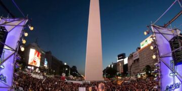 Realizaron un homenaje a víctimas y sobrevivientes de Cromañón en el Obelisco