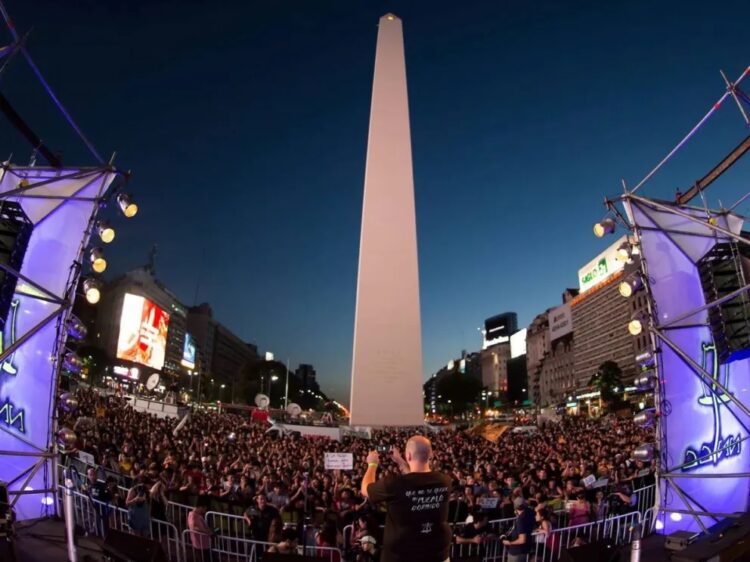 Realizaron un homenaje a víctimas y sobrevivientes de Cromañón en el Obelisco
