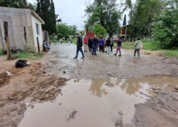 Varias familias pierden hoy sus hogares por estafas inmobiliarias en Villa Rivera Indarte