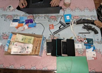 Detuvieron a 11 personas por estafas con tarjetas de crédito