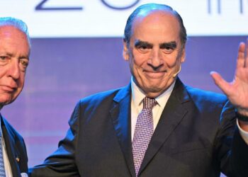 Francos adelantó que el dólar oficial podría ubicarse en $650