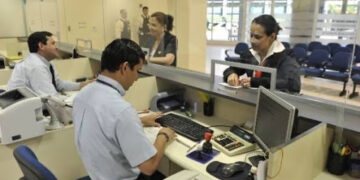 La Bancaria acuerda un aumento salarial y el sueldo mínimo se eleva a $ 700.000