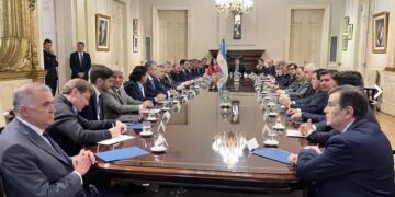 Milei pidió apoyo a los gobernadores para sus proyectos de reforma económica y baja del déficit