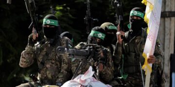 Israel sigue con bombardeos contra Hamas en Gaza y se «bloquean» negociaciones para extender tregua