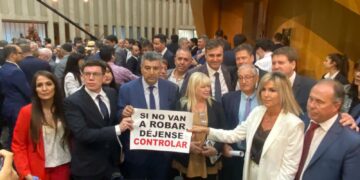Fuertes críticas de la oposición legislativa al nuevo Gobernador