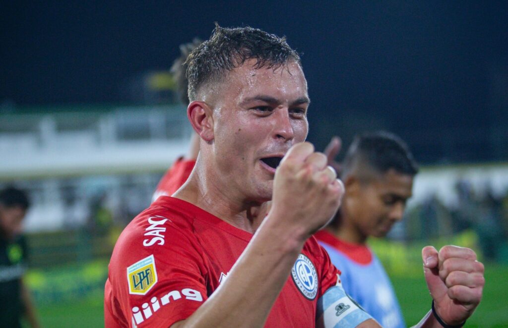 Racing puso el ojo en tres jugadores de Belgrano