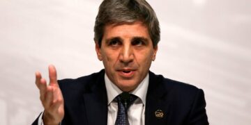 Luis Caputo: “Recibimos la peor herencia de la historia”