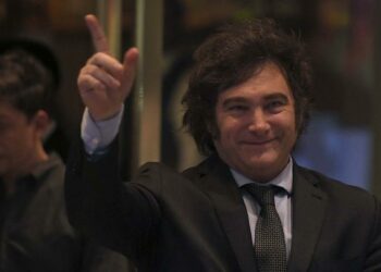 Milei desafía el padrinazgo de Macri y se queda con la conducción del Congreso