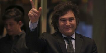 Milei desafía el padrinazgo de Macri y se queda con la conducción del Congreso