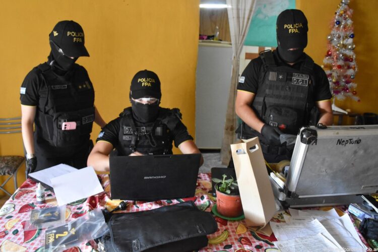 Detuvieron a un hombre con pedido de captura por venta de drogas en barrio Villa La Tribu