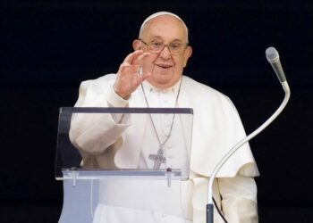 El papa rezó por Belén, que no celebró la Nochebuena