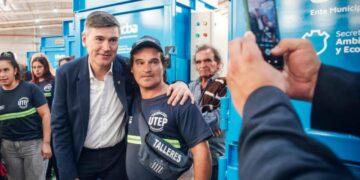 Passerini entregó máquinas y herramientas a cooperativas