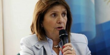 Bullrich, sobre policía asesinado: «A partir del 10 vuelve la decisión de cuidar a quienes cuidan»