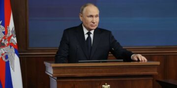 Putin dijo que la OTAN aumentó su actividad en la frontera rusa