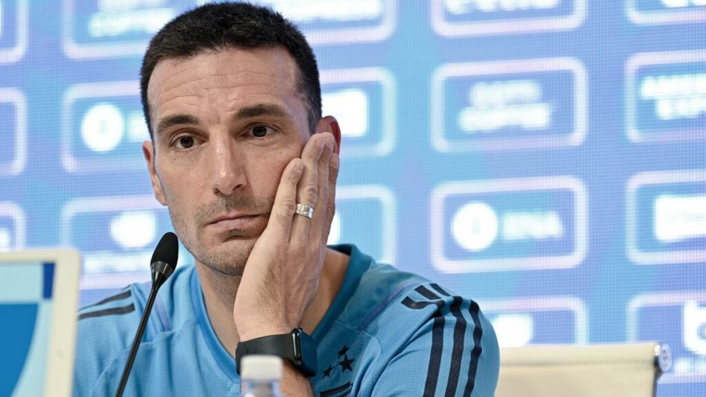 Lionel Scaloni se refirió a su futuro: “Hay momentos para parar la pelota”