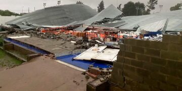 Al menos 13 muertos tras el colapso del techo de un club durante un temporal en Bahía Blanca