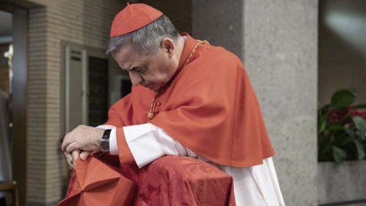 Condenaron al ex “número tres” del Vaticano
