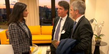 Se postergó nuevamente la reunión de Caputo con el FMI para el lunes que viene