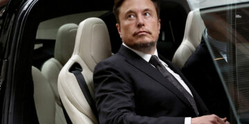 Una empresa de Elon Musk implantó el primer chip cerebral en un humano