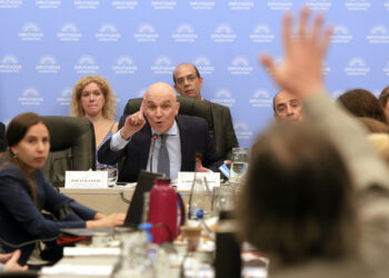 «Una parte del ajuste lo tienen que hacer las provincias», consideró Espert