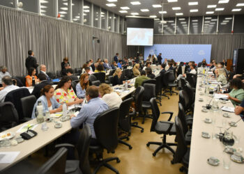 Convocan a un plenario de comisiones para debatir la Ley ómnibus esta tarde