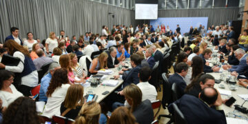 Piden que se investigue delito de «falsificación de instrumento público» en el dictamen de la Ley ómnibus