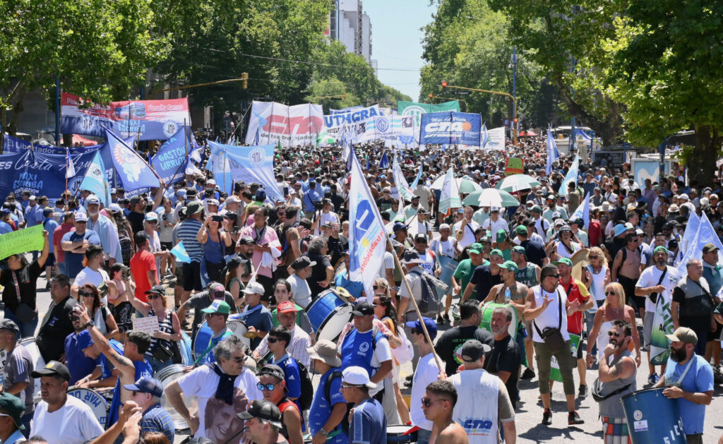 Pablo Moyano asegura que la CGT puede convocar a un nuevo paro si se "avanza contra el pueblo"