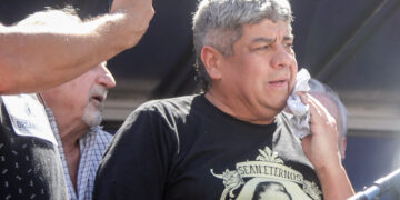 Pablo Moyano fue denunciado por decir que iban a «tirar al Riachuelo» a Caputo